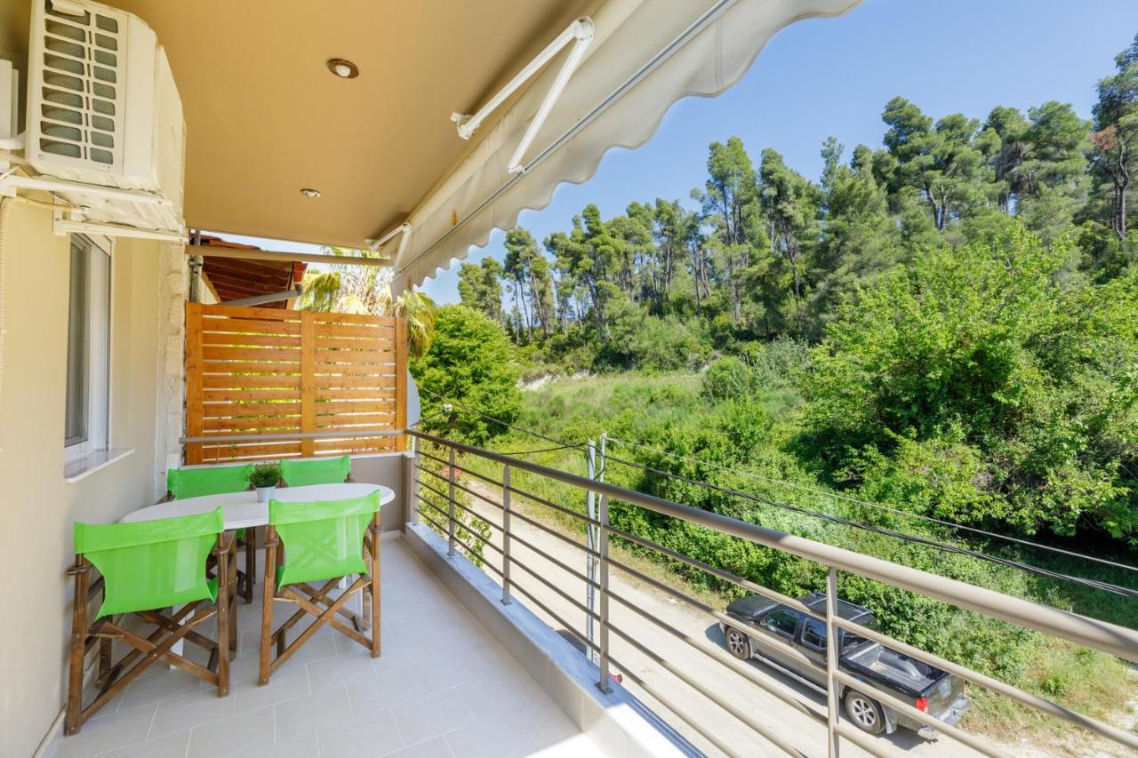 Siviri Forest View Apartment Bagian luar foto